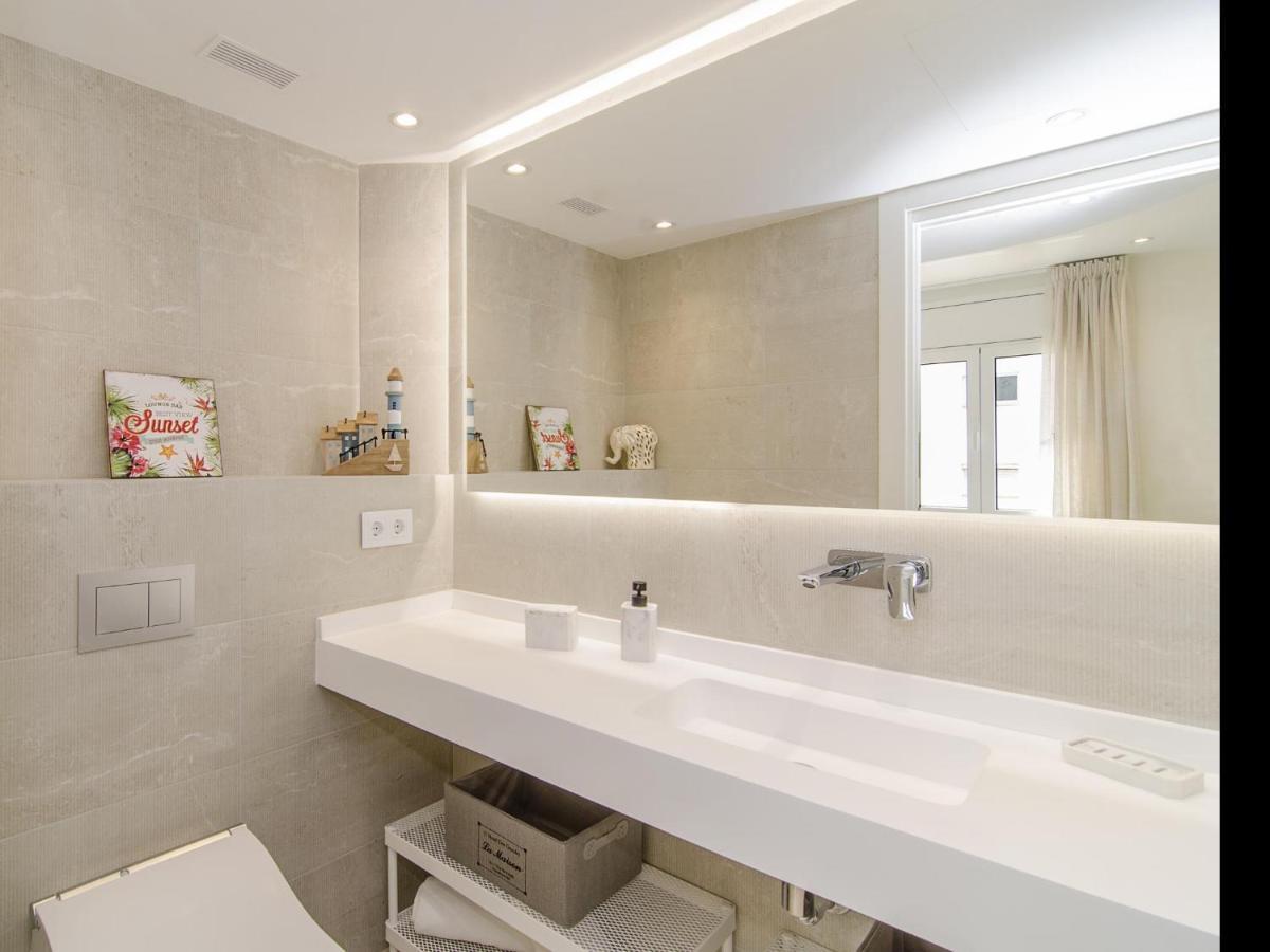 Sitges Spaces Oasis Suites- 4 Bedroom, 4 Ensuite Bathrooms, Terrace, Pool, Sitges Centre Exterior foto