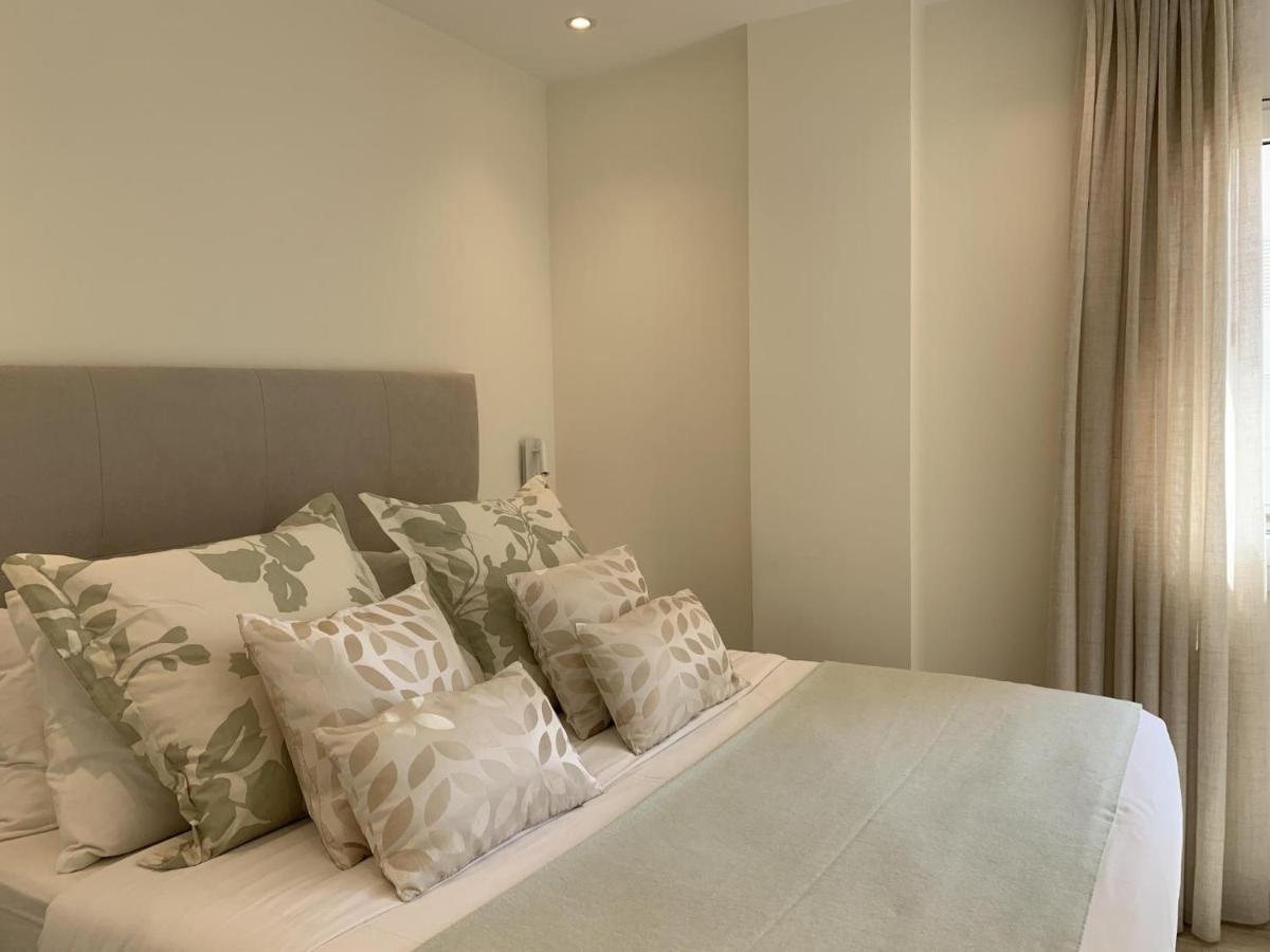 Sitges Spaces Oasis Suites- 4 Bedroom, 4 Ensuite Bathrooms, Terrace, Pool, Sitges Centre Exterior foto