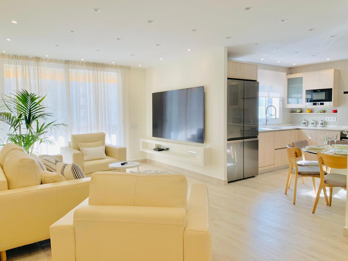 Sitges Spaces Oasis Suites- 4 Bedroom, 4 Ensuite Bathrooms, Terrace, Pool, Sitges Centre Exterior foto